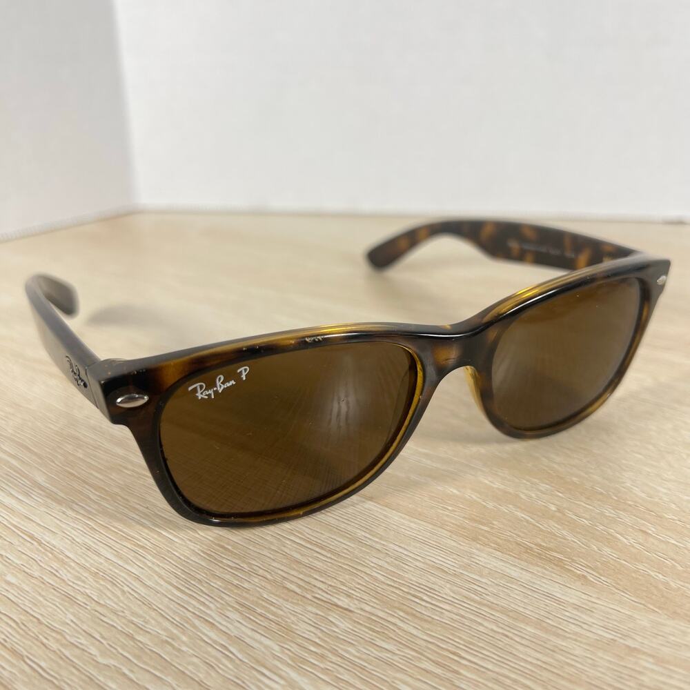 Ray-Ban RB2132 New Wayfarer 902/57 Sunglasses Polarized Tortoise 55-18-145 Italy